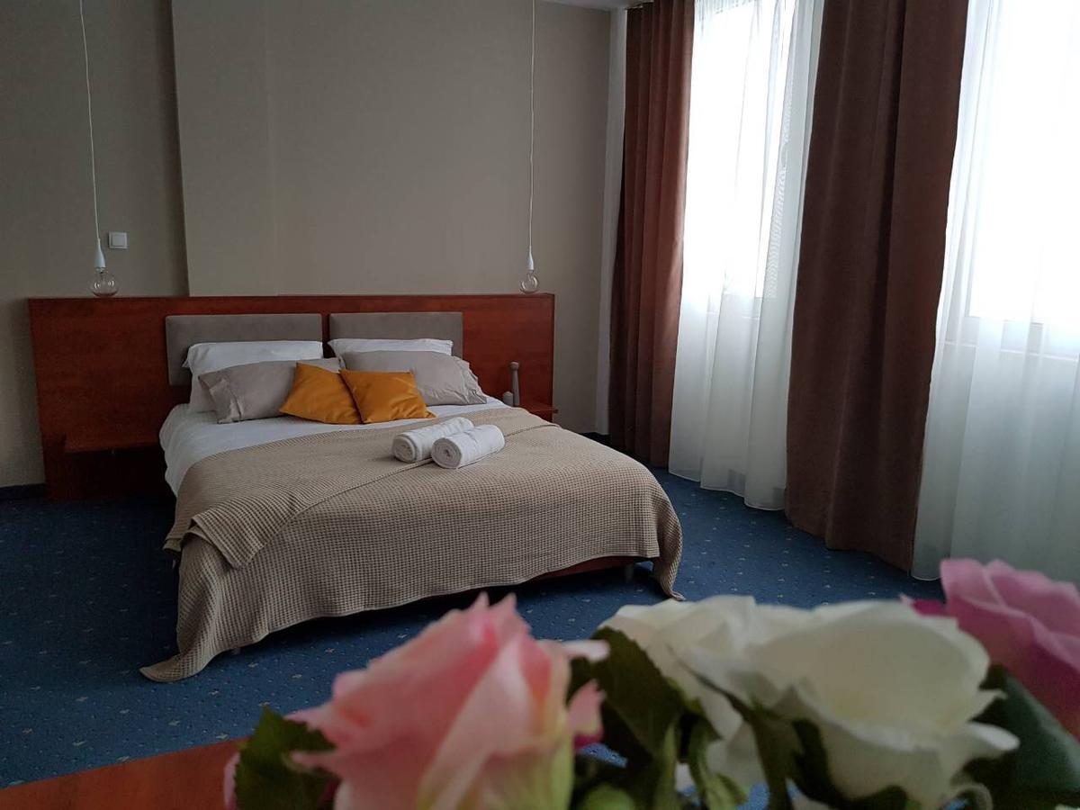 Hotel City Prnjavor ภายนอก รูปภาพ