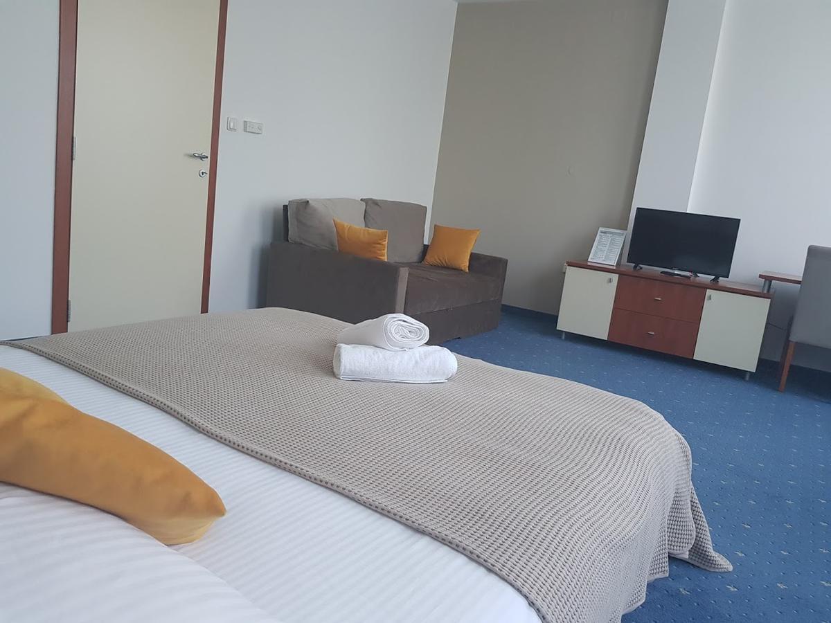 Hotel City Prnjavor ภายนอก รูปภาพ